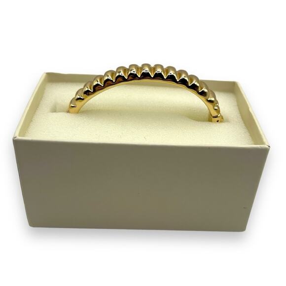 NEW Macy's ON 34TH Gold Textured Bangle Bracelet Minimalist Modern Hinge - Picture 4 of 9